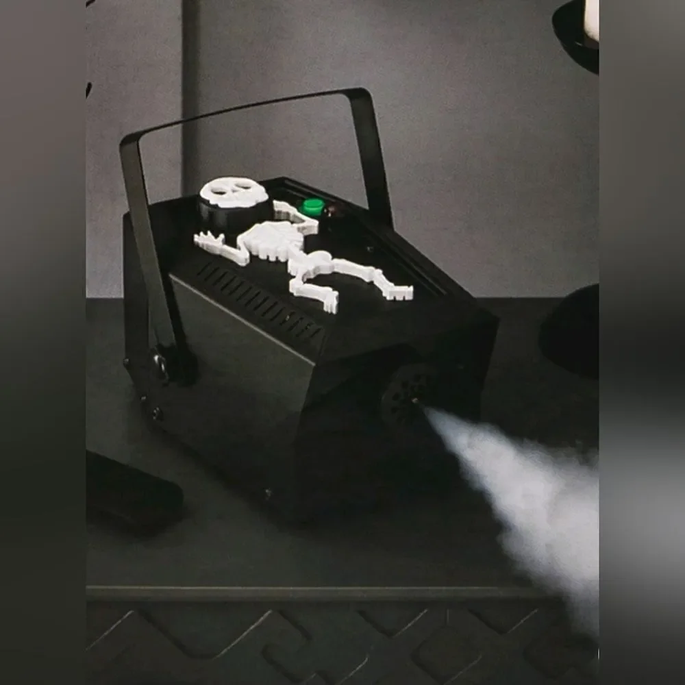 Fog Machine Indoor Halloween Skeleton Party Prop 400W Smoke Hyde and Eek, NIB